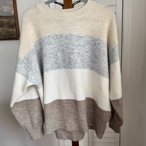 H&M Soft Cream Color Layer Knit Sweater XL